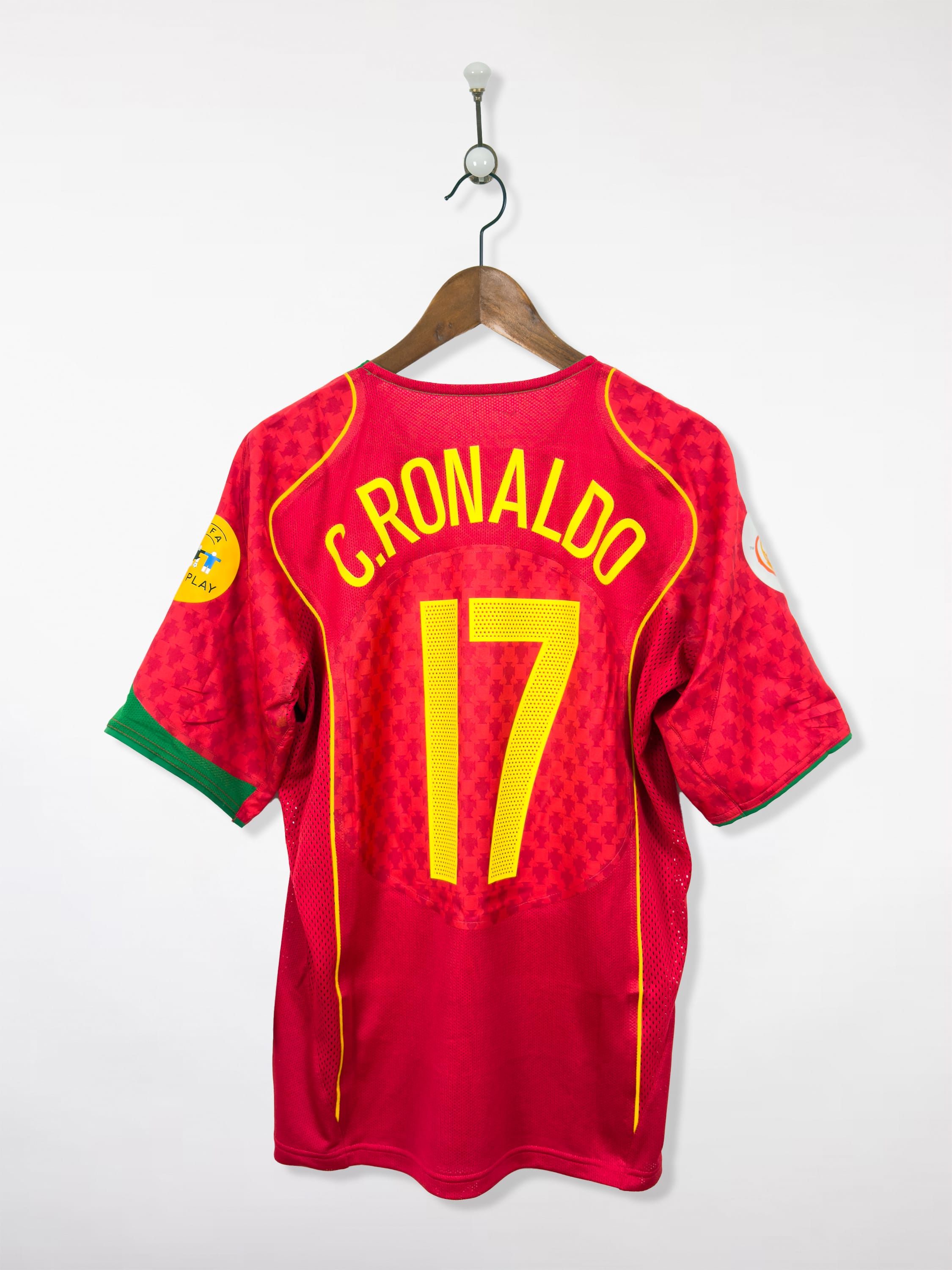 Portugal Euro 2004 Home (L) C. RONALDO #17