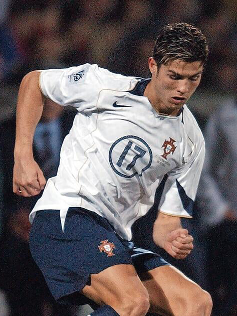 Portugal 2004 Away (L) RONALDO #17