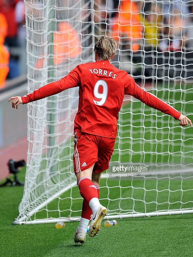 Liverpool FC 2008/10 Home (XL) TORRES #9