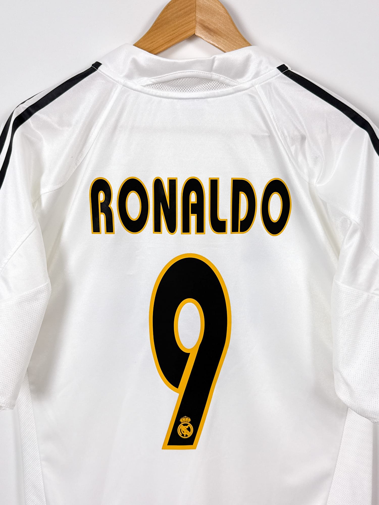 Real Madrid 2004/05 Home (L) RONALDO #9