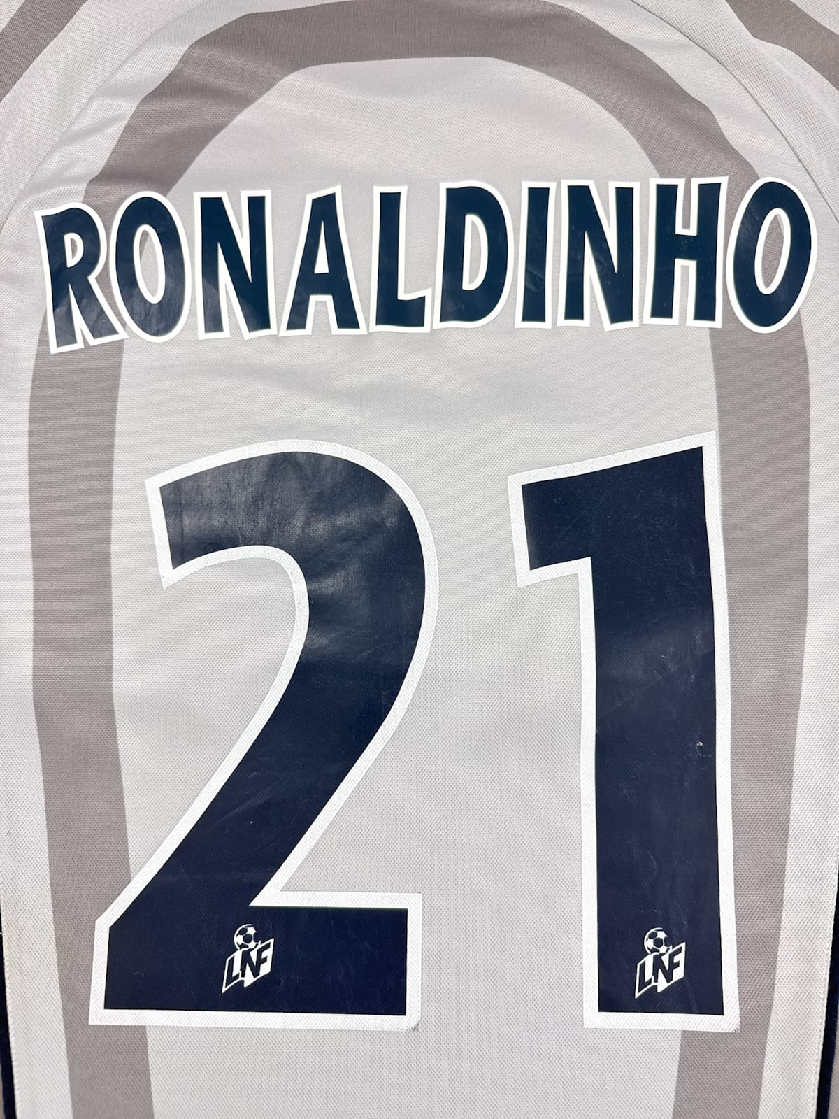 Paris Saint-Germain 2001/02 Away (M) RONALDINHO #21