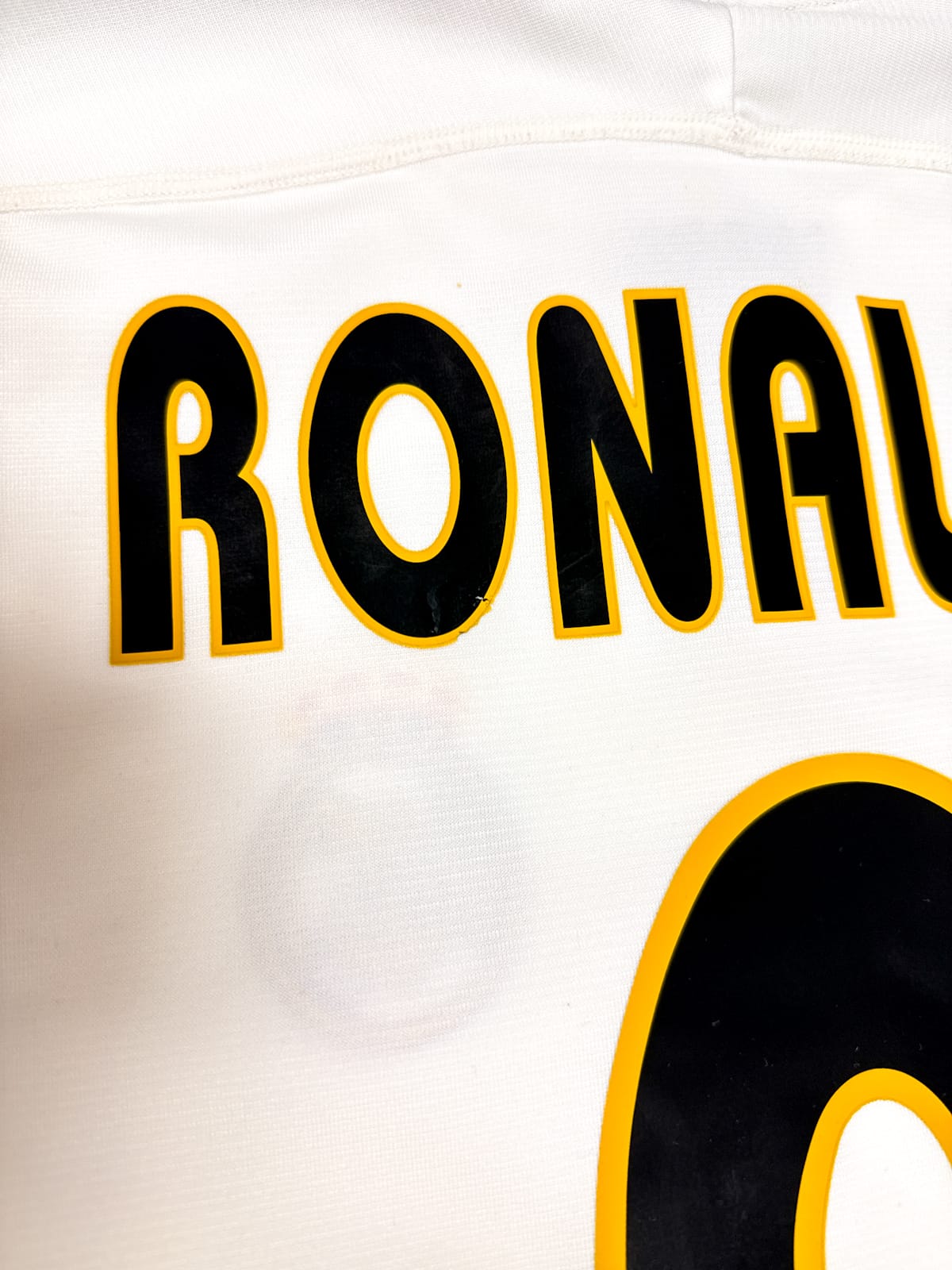 Real Madrid 2003/04 Home (S) RONALDO #9
