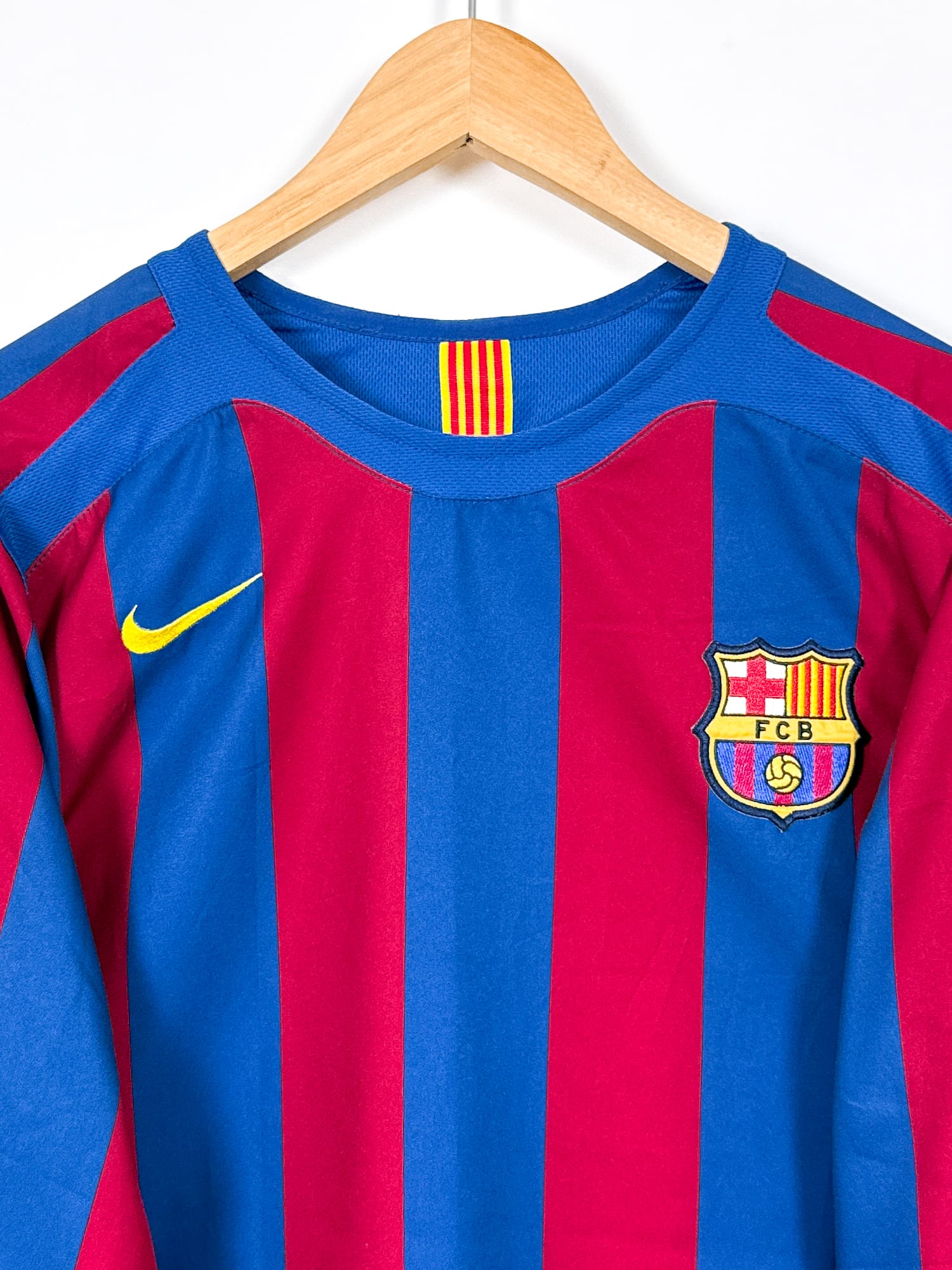 FC Barcelona 2005/06 Home (L) RONALDINHO #10 L/S