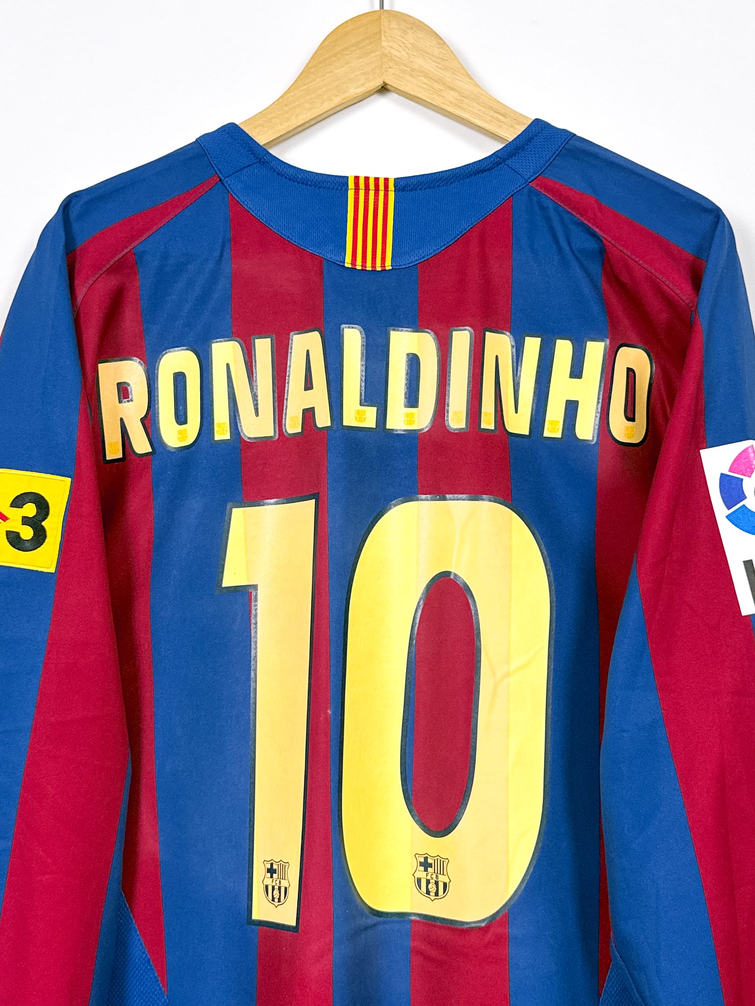 FC Barcelona 2005/06 Home (L) RONALDINHO #10 L/S