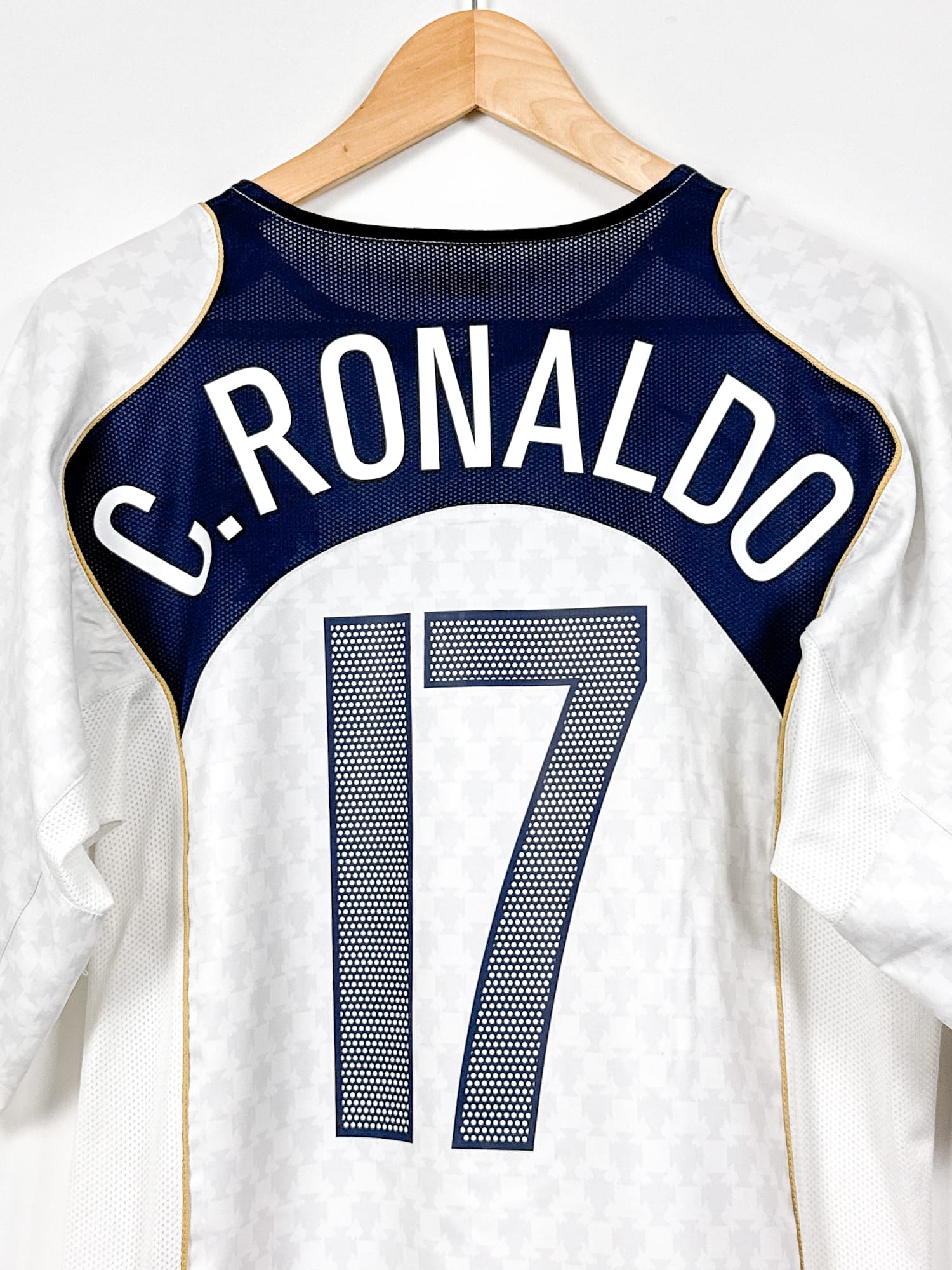 Portugal 2004 Away (L) RONALDO #17