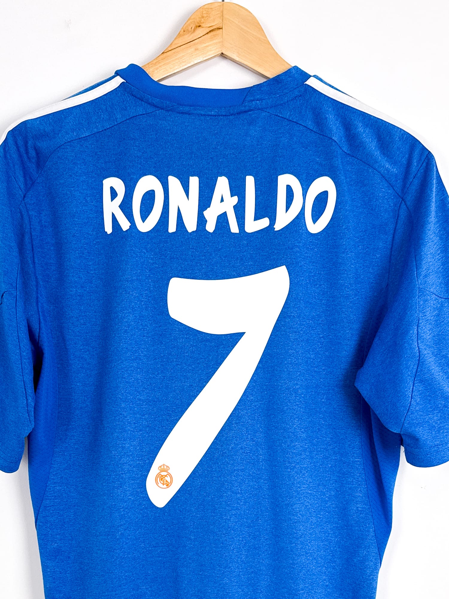 Maillot Adidas du Réal Madrid 2013-2014 vintage blanc ronaldo taille S - Vêtements Maillot Adidas du Réal Madrid 2013-2014 vintage blanc ronaldo taille S - Vêtements