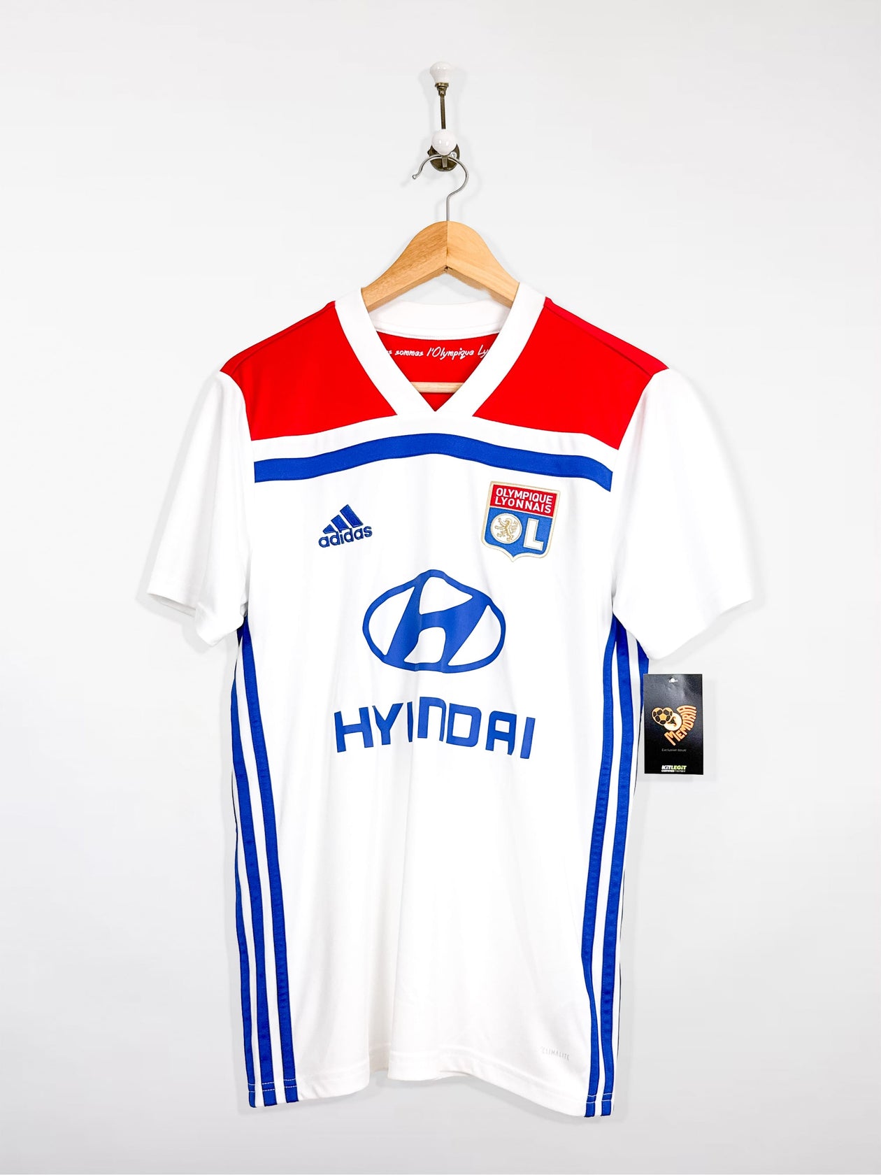 Maillot Olympique Lyonnais Adidas – Taille S – Neuf Sans étiquette – Signé