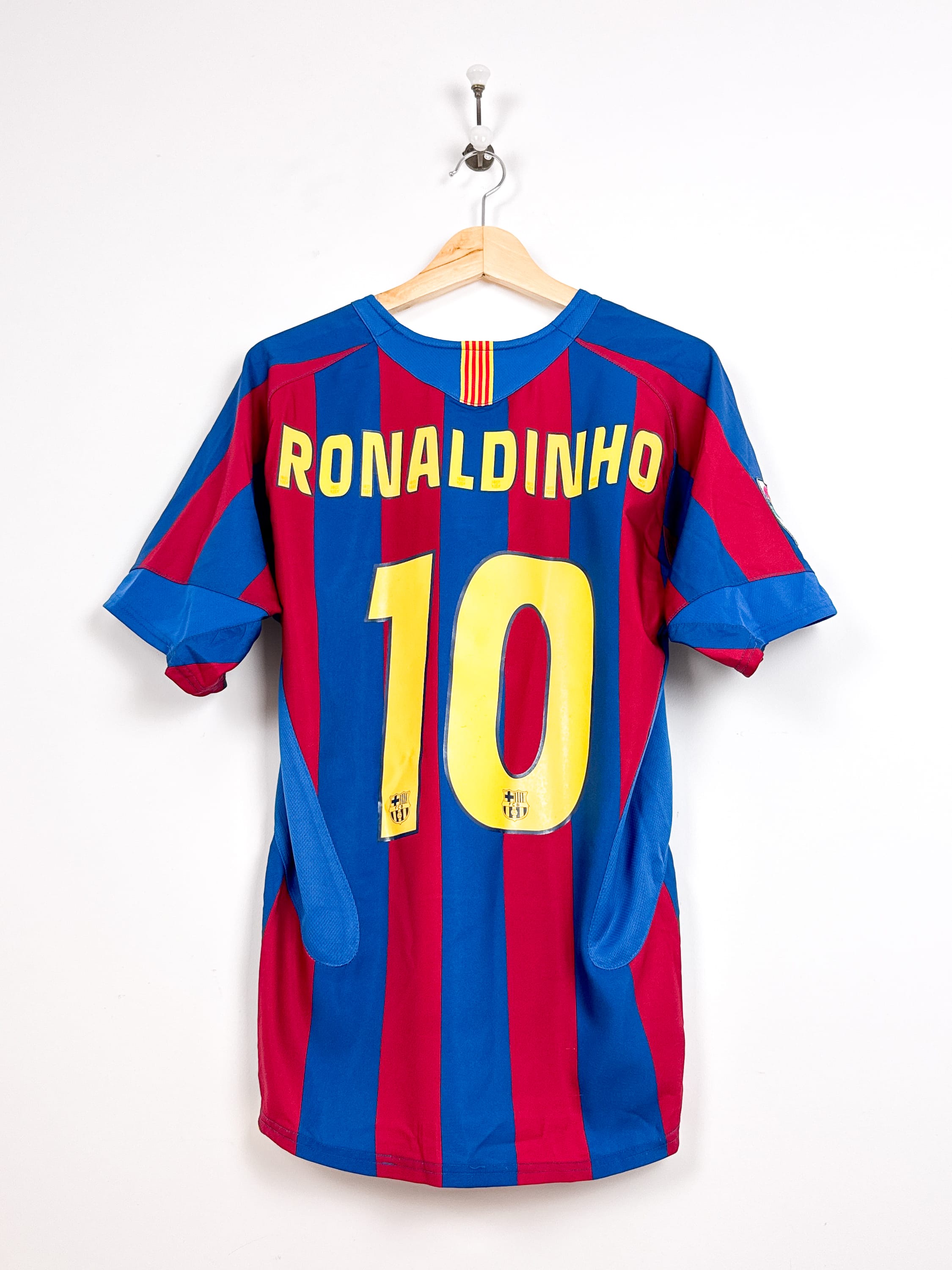 Maillot FC Barcelone 2005/06 Home (S) RONALDINHO #10