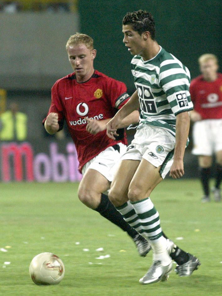 Sporting Portugal 2003/04 Home (S) RONALDO #28