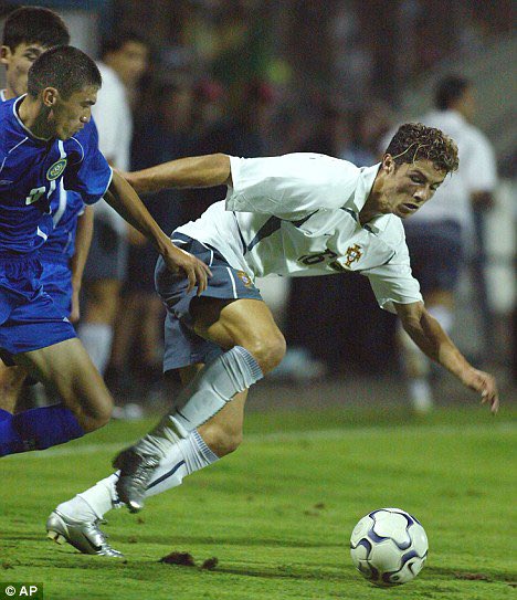 Maillot Portugal 2002 Away (M) C. RONALDO #16
