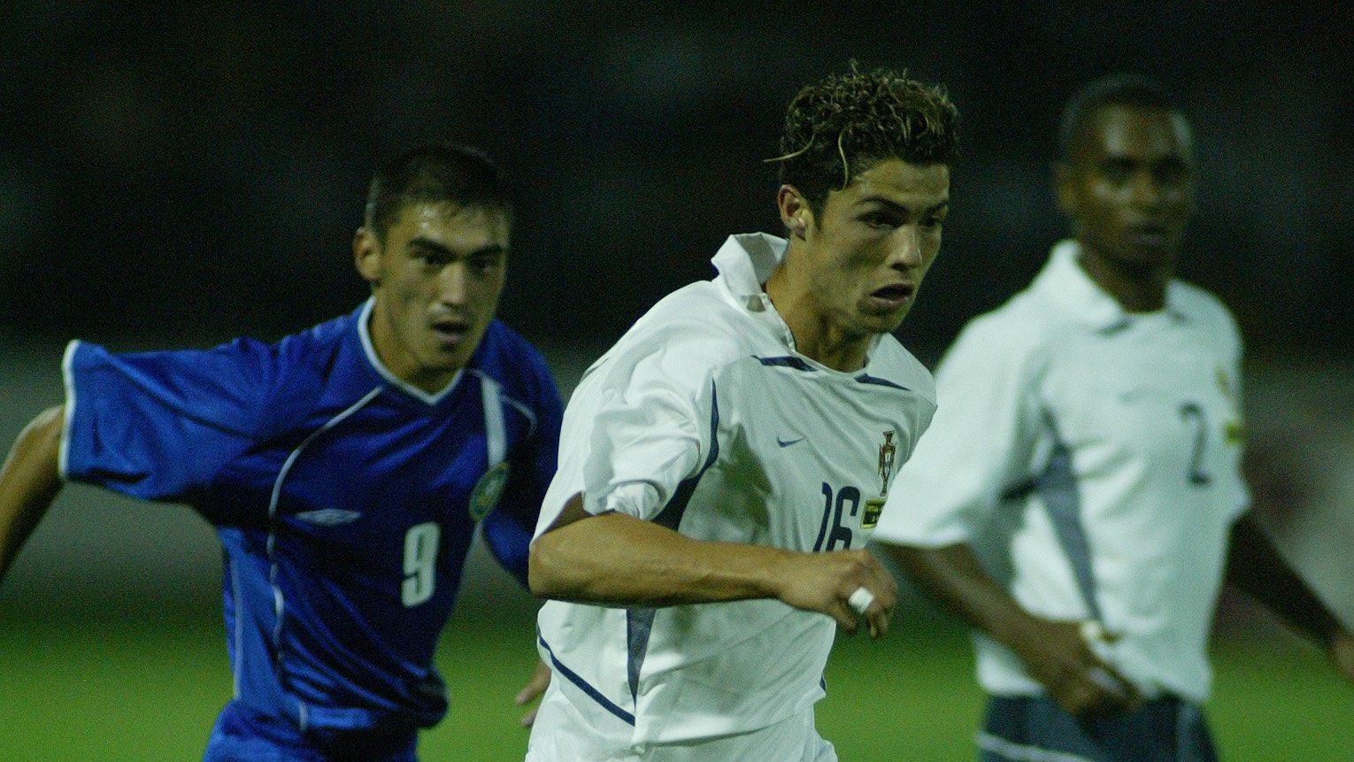 Maillot Portugal 2002 Away (M) C. RONALDO #16