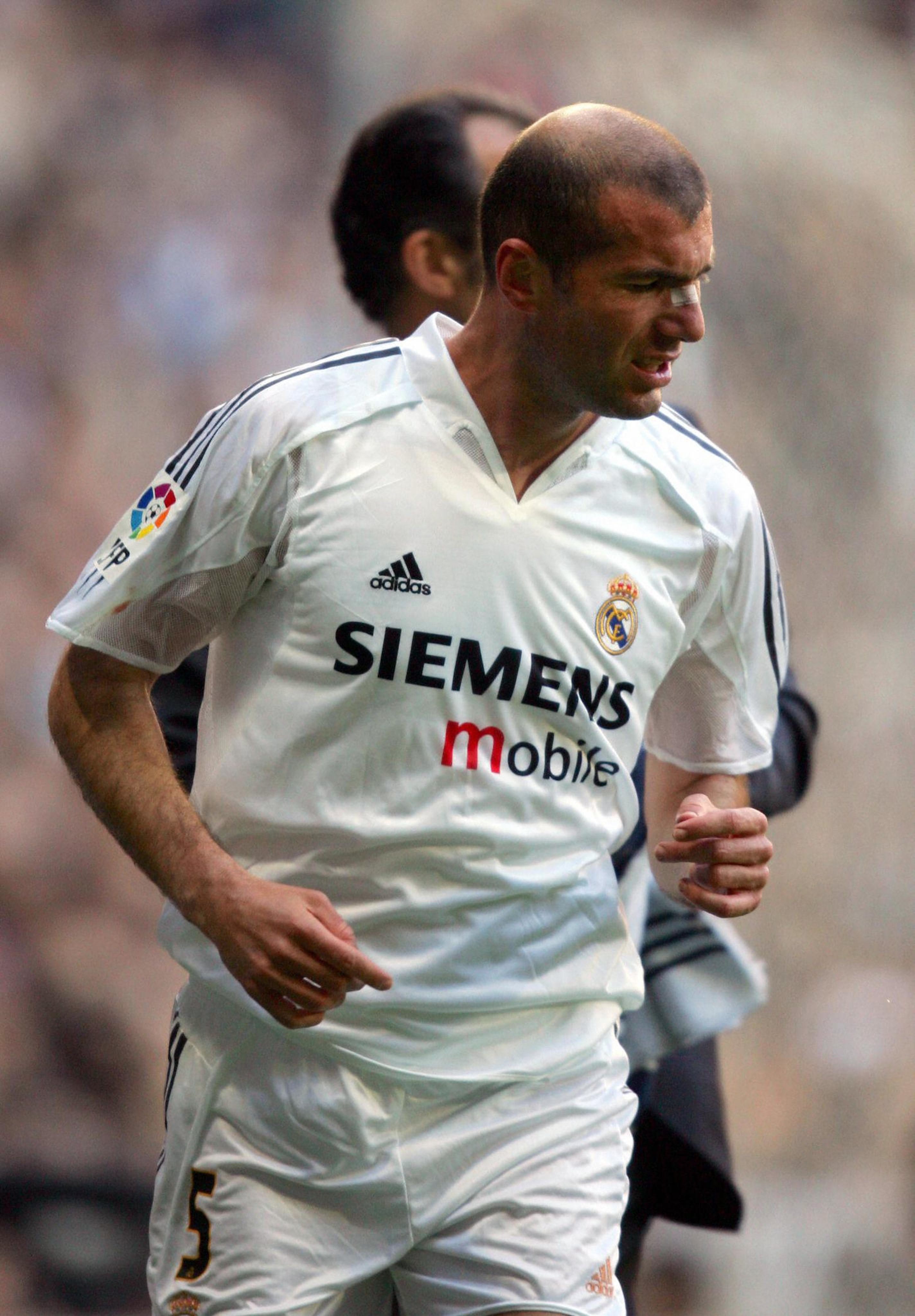 Real Madrid 2004/05 Home (M) ZIDANE #5