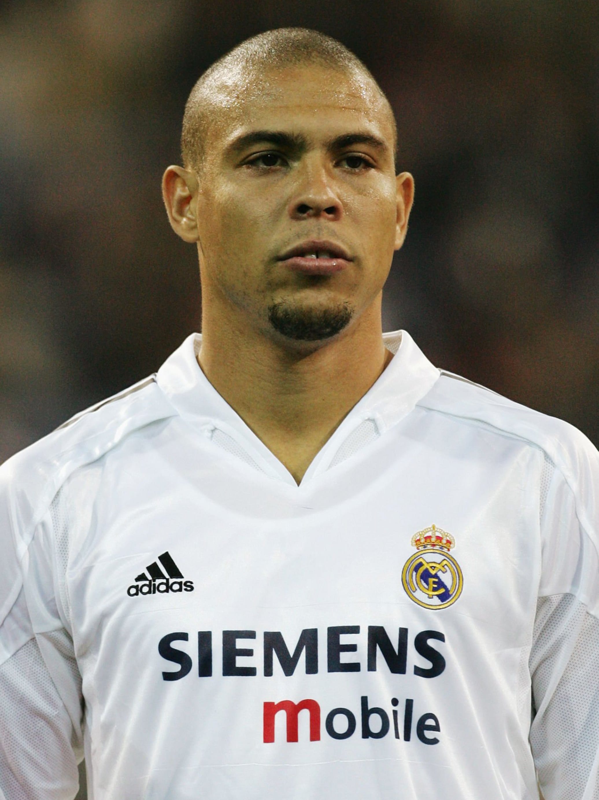 Real Madrid 2004/05 Home (L) RONALDO #9