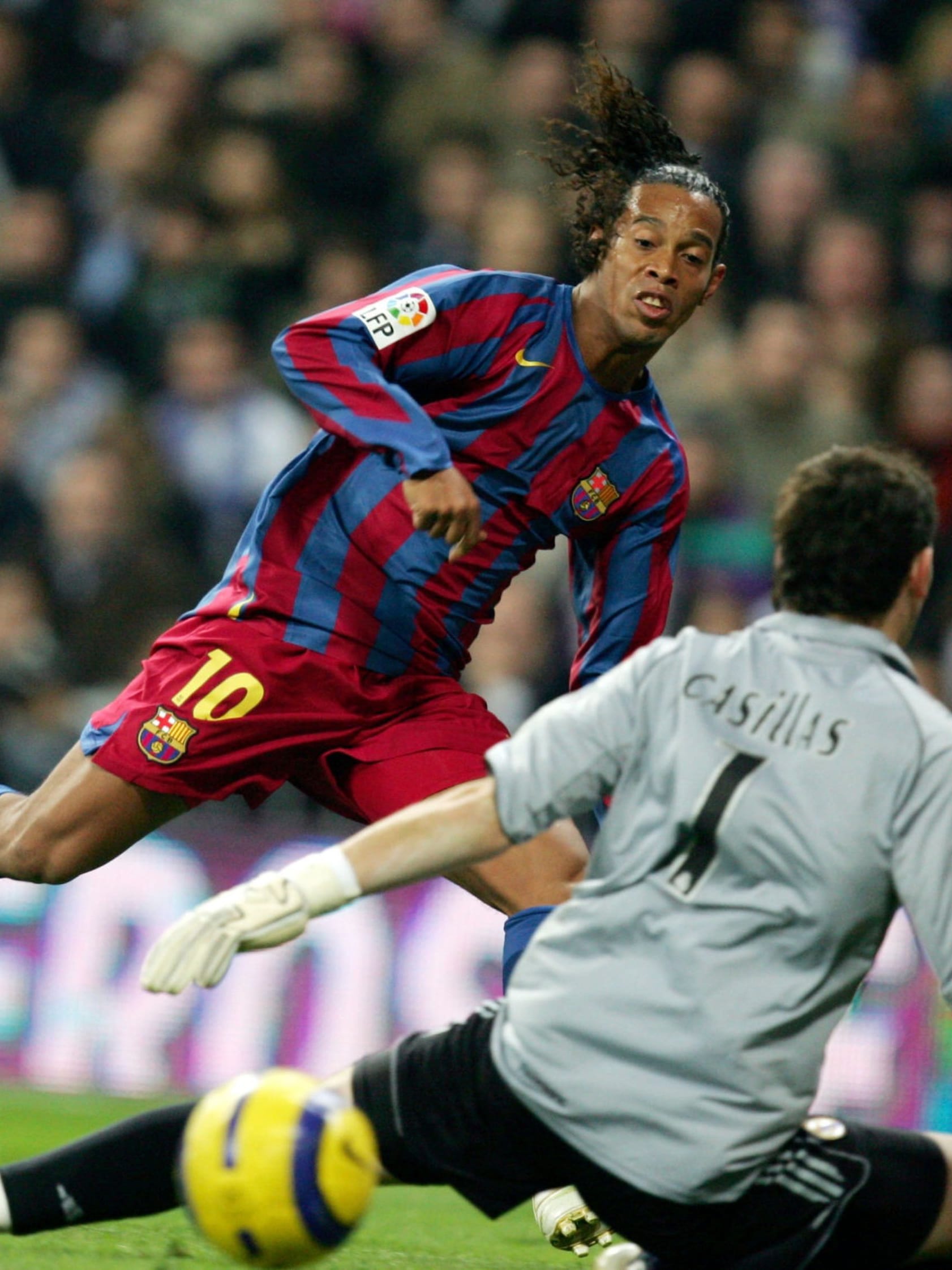 FC Barcelona 2005/06 Home (L) RONALDINHO #10 L/S