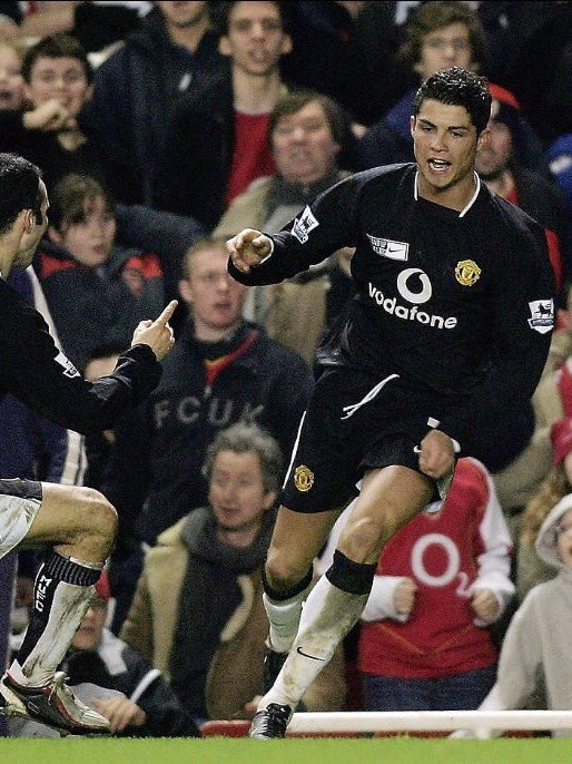 Manchester United 2004/05 Away (L) RONALDO #7