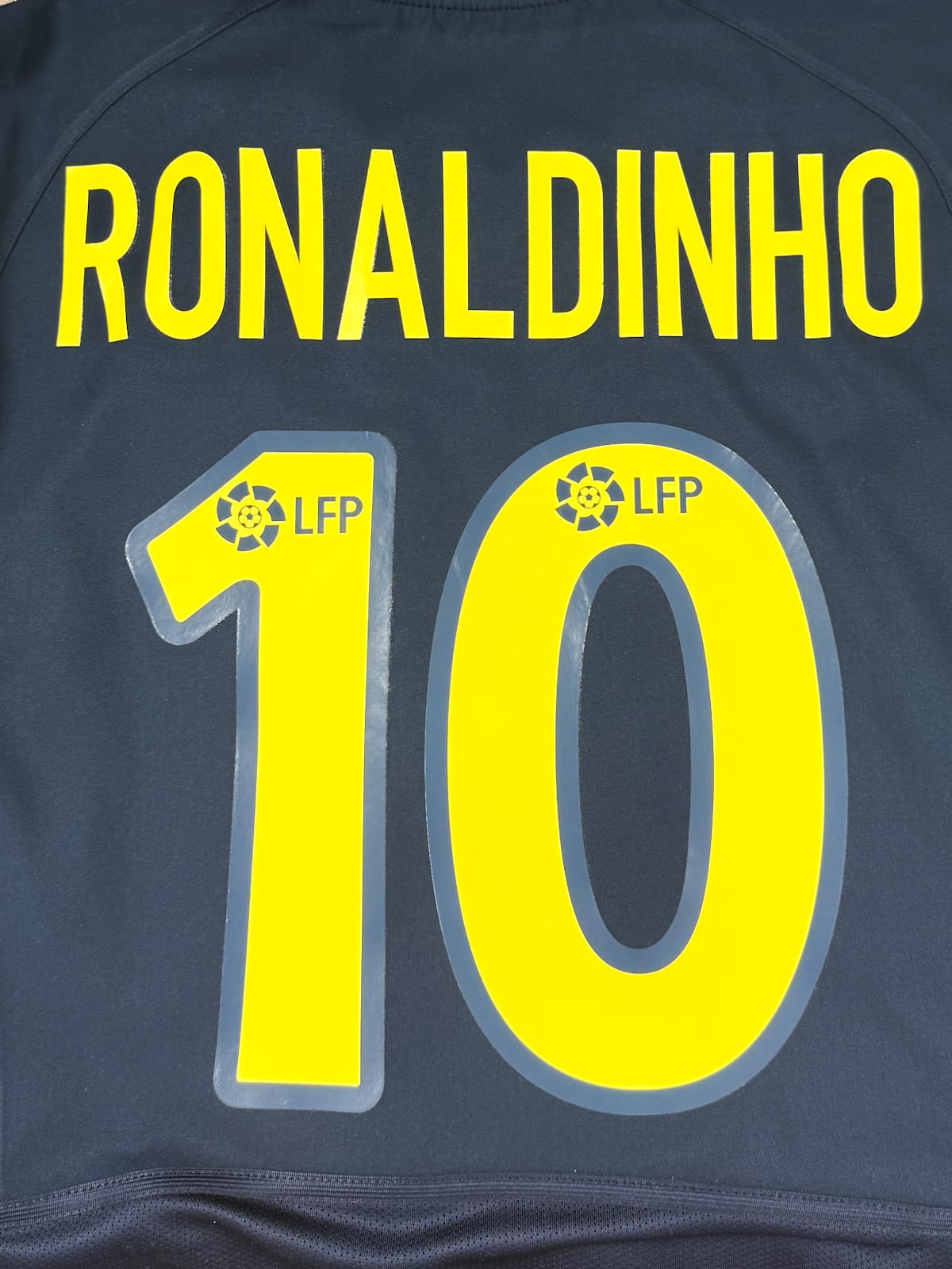 FC Barcelona 2003/04 Third (S) RONALDINHO #10