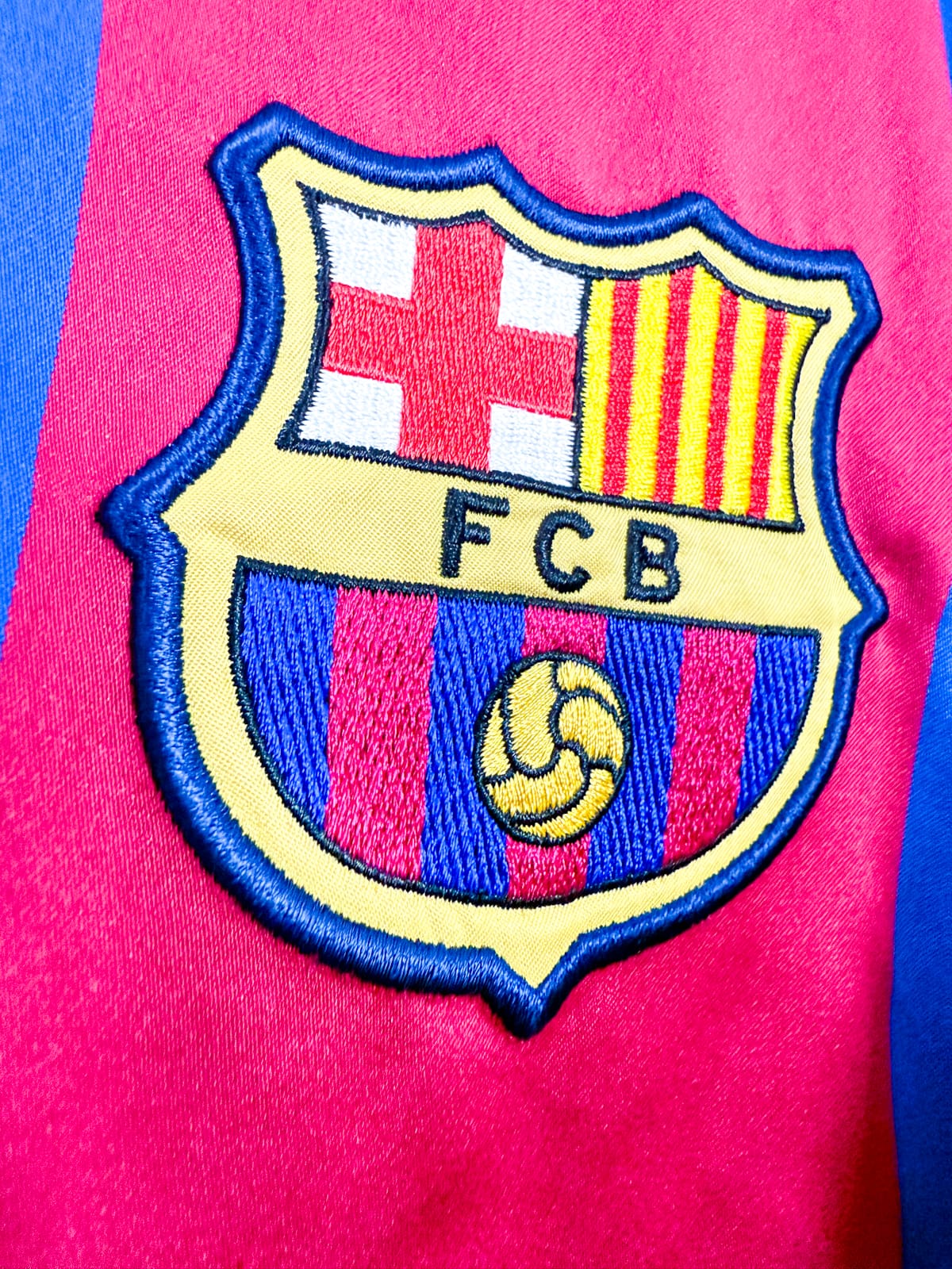 FC Barcelone 2004/05 Home (S) RONALDINHO #10