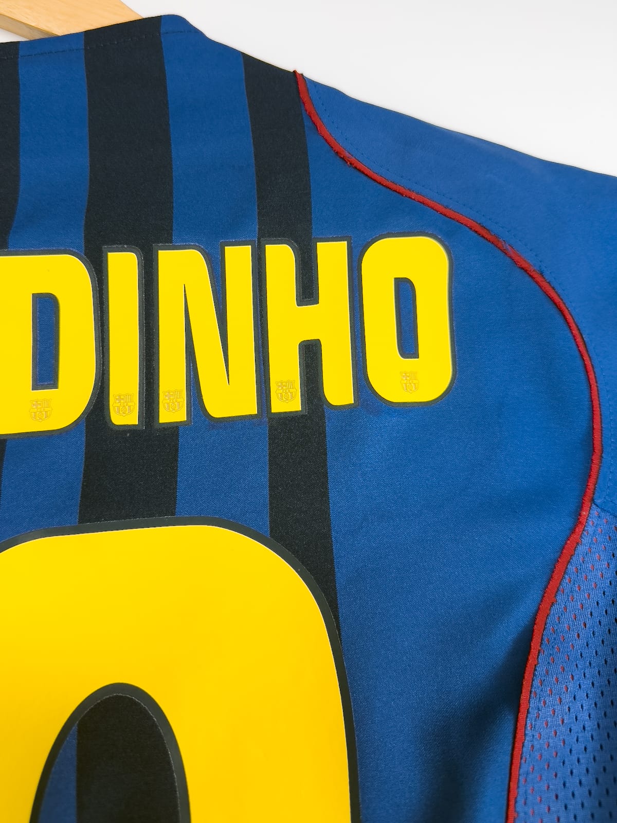 FC Barcelone 2004/05 Away (M) RONALDINHO #10 Player Issue