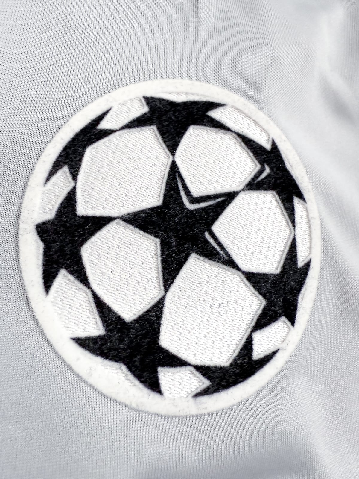 Olympique Lyonnais 2004/05 Third (L) JUNINHO #8 UCL