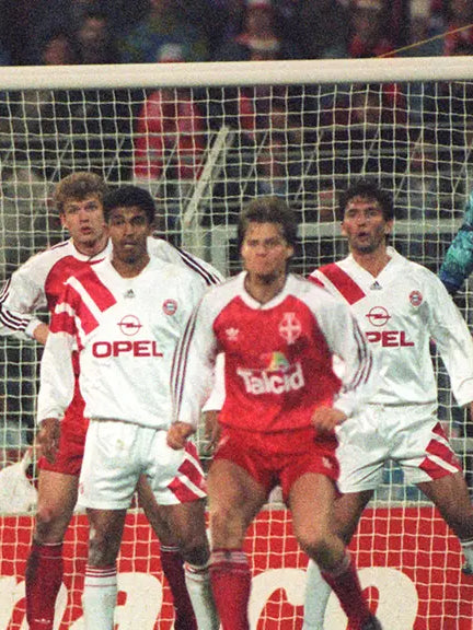 Bayern Munich 1991/93 Away (L)